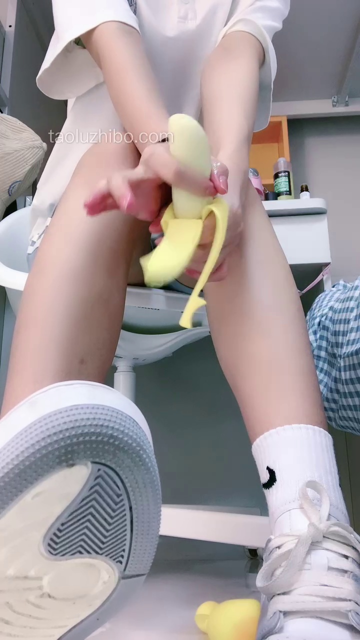 维妮 (54)